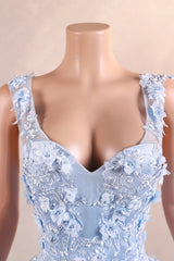 Light Blue Staps Lace Appliques Sleeveless Ball Gown Tulle Prom Dresses