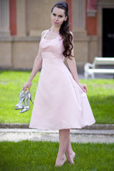 A-line Halter Round Collar Tea Length Chiffon Sleeveless Bridesmaid Dress-stylesnuggle