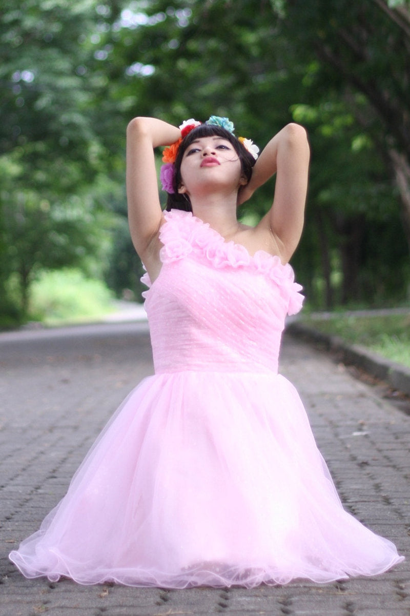 A-line One-shoulder Knee Length Tulle Handmade Flower Homecoming Dress-stylesnuggle