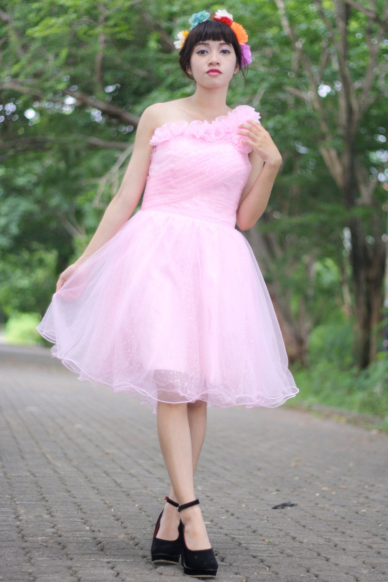 A-line One-shoulder Knee Length Tulle Handmade Flower Homecoming Dress-stylesnuggle