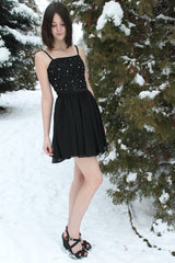 A-line Spaghetti Strap Knee Length Tulle Rhinestone Homecoming Dress-stylesnuggle