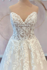 A-Line Sweetheart Strapless Floor-length Sleeveless Backless Appliques Lace Wedding Dress-stylesnuggle