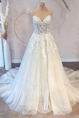 A-Line Sweetheart Strapless Floor-length Sleeveless Backless Appliques Lace Wedding Dress-stylesnuggle