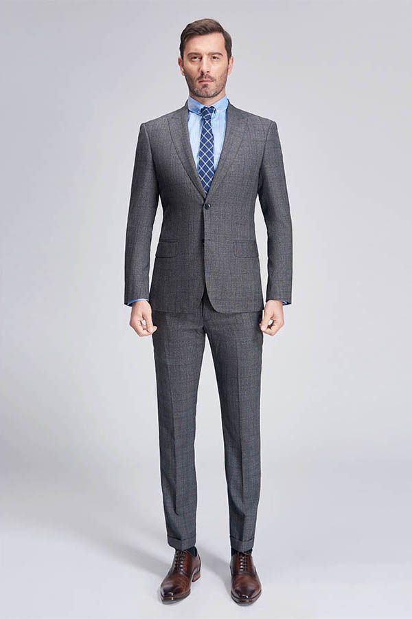 This Advanced Grey Plaid Mens Suits for Business, Peak Lapel Bespoke Suits for Men Sale at stylesnuggle comes in all sizes for prom, wedding and business. Shop an amazing selection of Peaked Lapel Single Breasted Grey mens suits in cheap price.