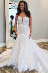 stylesnuggle.com supplies you Affordable V-neck Sleeveless White Lace Bridal gowns with Train at reasonable price. Fast delivery worldwide. 