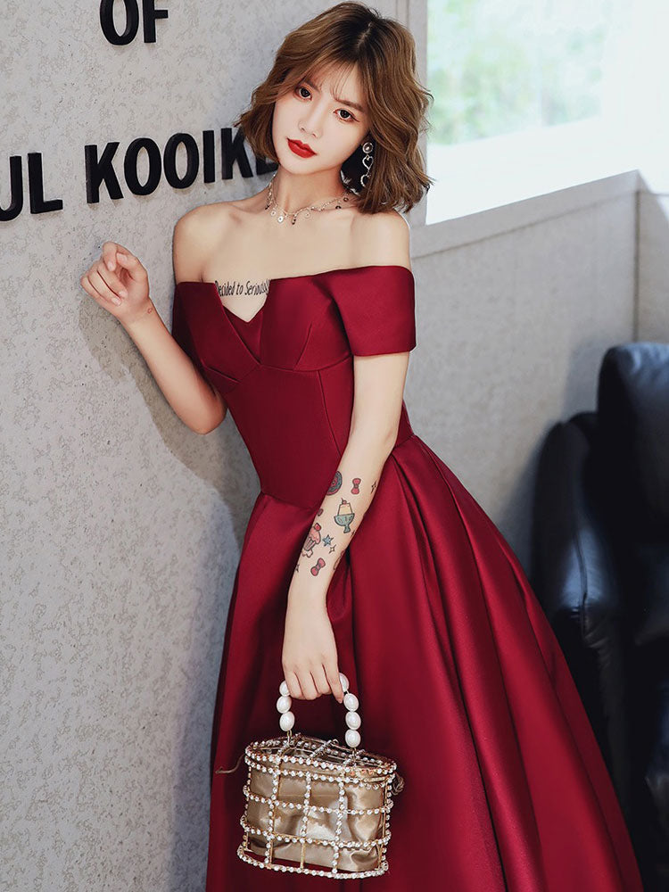 Evening Dress A-Line Bateau Neck Matte Satin Floor-Length Pleated Formal Party Dresses