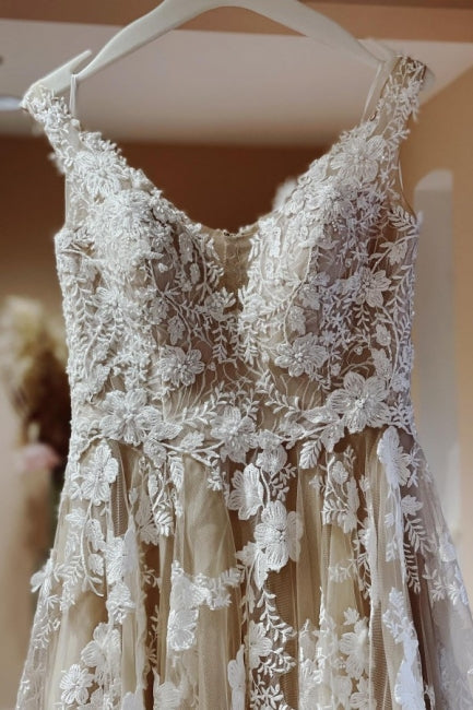 Amazing Long A-line Lace Wedding Dresses With Train-stylesnuggle