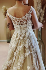 Amazing Long A-line Lace Wedding Dresses With Train-stylesnuggle