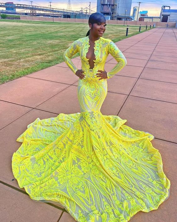 Amazing Yellow V-Neck Long Sleeve Long Appliques Mermaid Prom Dress-stylesnuggle