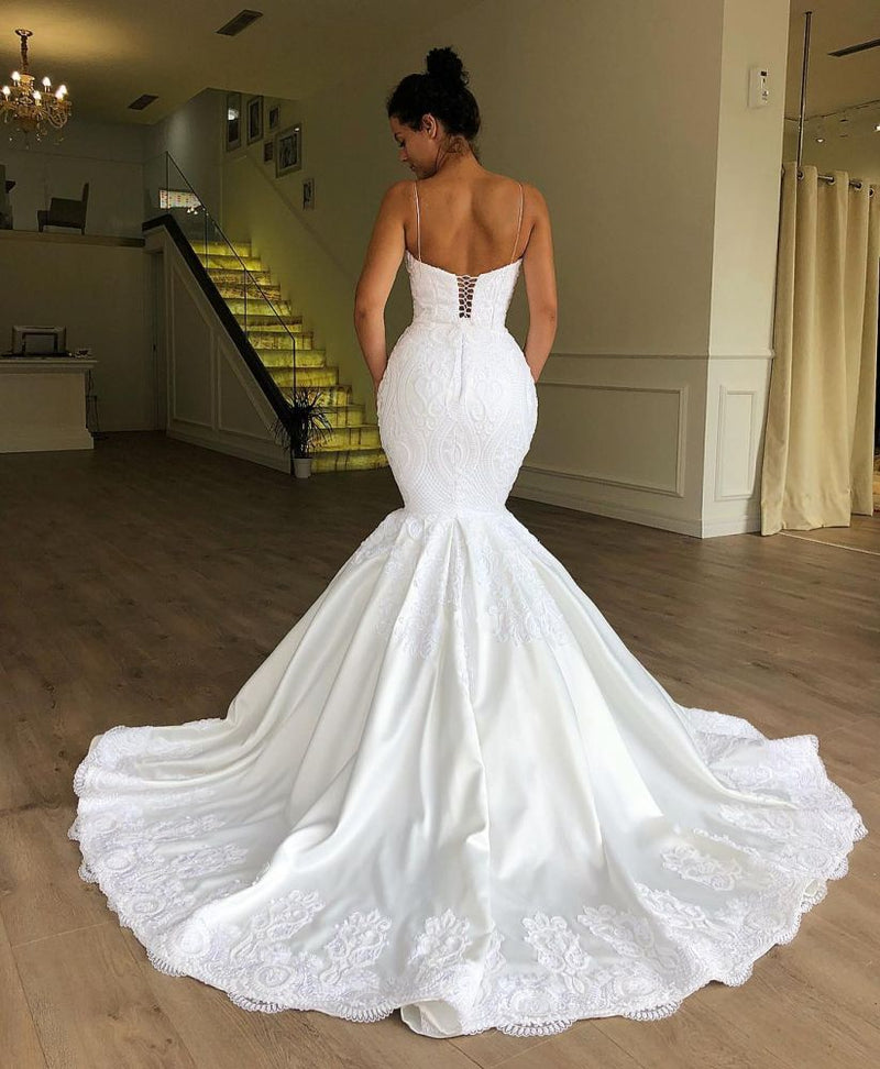 stylesnuggle has a great collection of lace wedding dresses at an affordable price. Welcome to buy high quality from us. Extra coupons to save a heap.