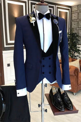 Buy Bespoke Peaked Lapel Slim Fit Dark Navy Formal Business Men Suit for men from stylesnuggle. Huge collection of Peaked Lapel Single Breasted Men Suit sets at low offer price &amp; discounts, free shipping &amp; made. Order Now.