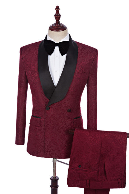 stylesnuggle is your ultimate source for Burgundy Jacquard Double Breasted Best Fitted Wedding Suits Online. Our Burgundy Shawl Lapel wedding groomsmen suits come in Bespoke styles &amp; colors with high quality and free shipping.