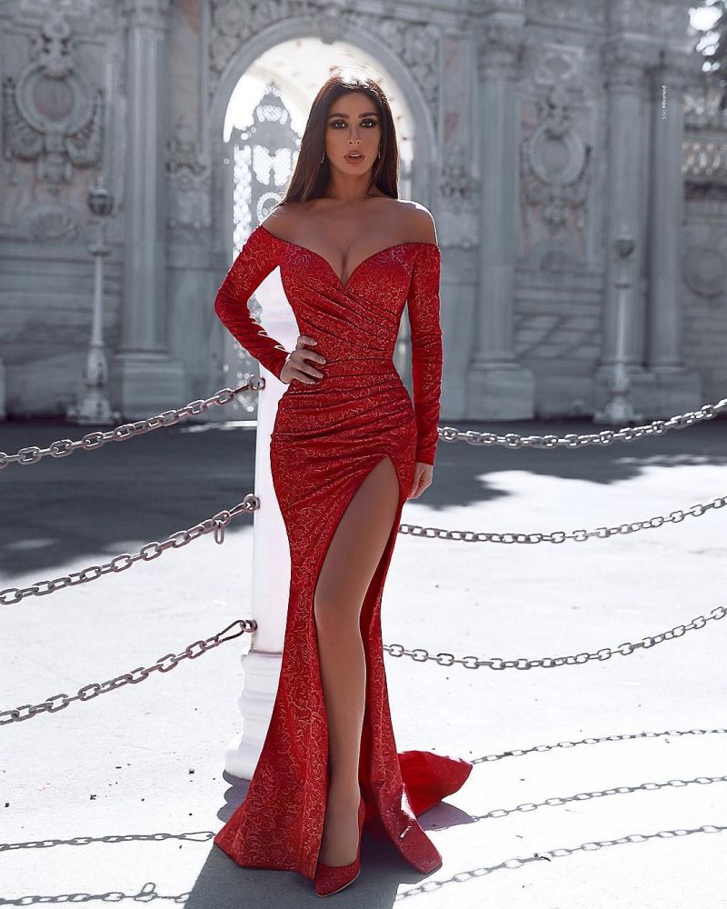 stylesnuggle offers Burgundy Mermaid Evening Gown with Sleeves Splitfront Chic Party Dress at a good price. This prom dress style is made of Satin and in Mermaid Floor-length style. Check Gorgeous yet affordable Long Sleevess Prom Dresses and Evening Dresses.