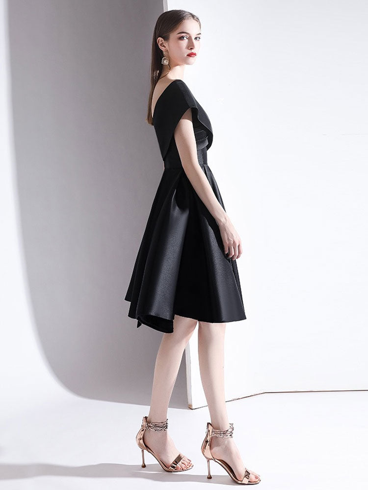 Evening Dress A-Line V-Neck Knee-Length Short Sleeves Lace-up Pleated Satin Fabric Cocktail Dress Little Black Dress