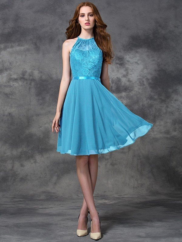 A-Line Charming Halter Lace Sleeveless Short Chiffon Bridesmaid Dresses