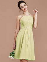 A-Line Charming Halter Sleeveless Ruched Short/Mini Chiffon Bridesmaid Dresses