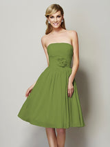 A-Line Charming Strapless Sleeveless Hand-Made Flower Short Chiffon Bridesmaid Dresses