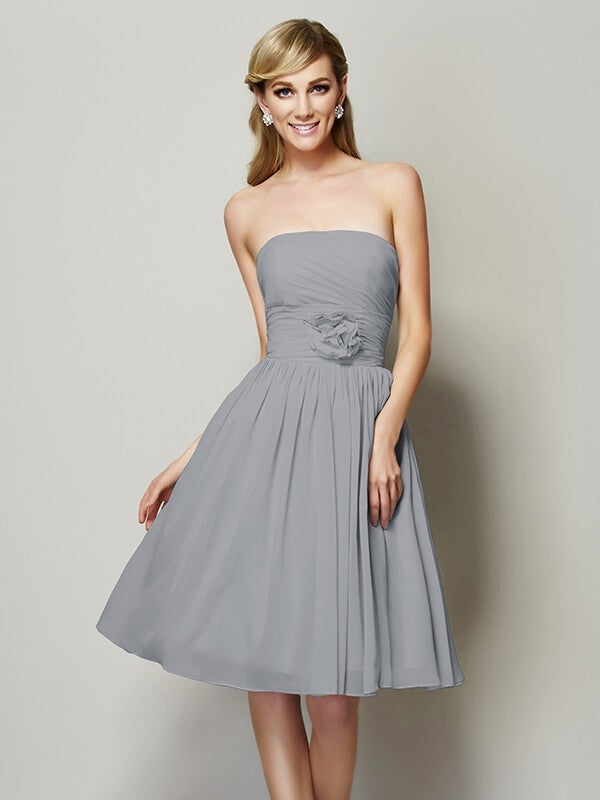 A-Line Charming Strapless Sleeveless Hand-Made Flower Short Chiffon Bridesmaid Dresses