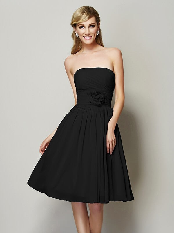 A-Line Charming Strapless Sleeveless Hand-Made Flower Short Chiffon Bridesmaid Dresses