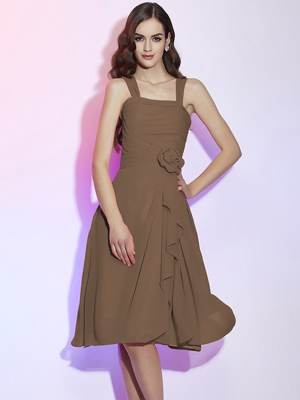 A-Line Charming Straps Sleeveless Pleats Applique Short Chiffon Bridesmaid Dresses