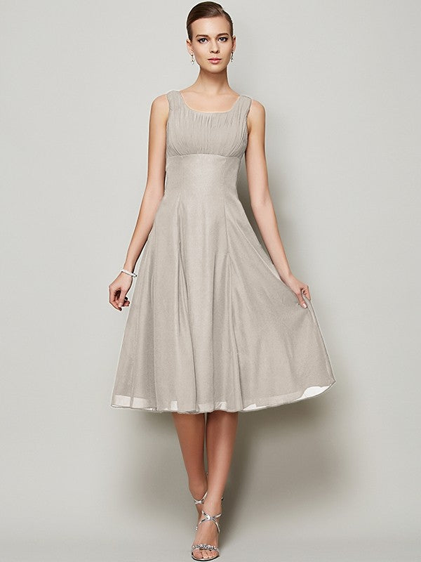 A-Line Charming Straps Sleeveless Pleats Short Chiffon Bridesmaid Dresses