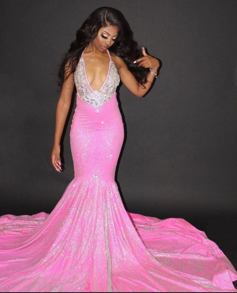 Looking for Prom Dresses, Evening Dresses in Satin,  Mermaid style,  and Gorgeous Crystal work? stylesnuggle has all covered on this elegant Chic Halter Mermaid Evening Gowns Backless Prom Dress.