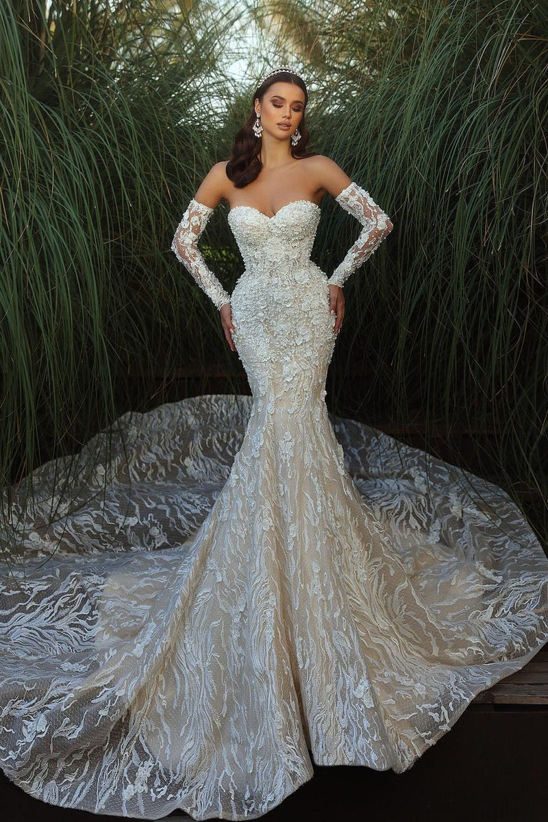 Classic Sweetheart Sleeveless Mermaid Lace Wedding Dress with Cathedral Train-stylesnuggle