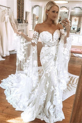 Wanna know where to get a perfect dress for your event? stylesnuggle is a good place to get this sweetheart lace wedding dress, high quality promised.