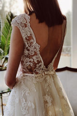 Classy Ivory A-Line Floor Length V-Neck Garden Lace Wedding Dresses-stylesnuggle