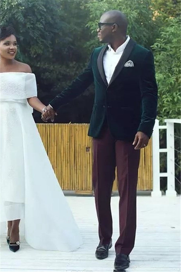 Shop for Dark Green Velvet Shawl Lapel Wedding Suits for Men in stylesnuggle at best prices.Find the best Dark Green slim fit Men Suits with affordable price.