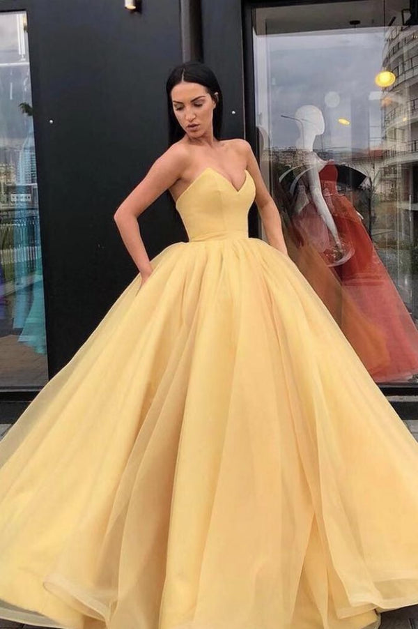 Welcome to stylesnuggle to buy high quality Elegant Ball Gown Strapless sweetheart Floor-Length Prom Party Gowns. stylesnuggle offer you new arrival prom dresses at factory price,  fast delivery worldwide.