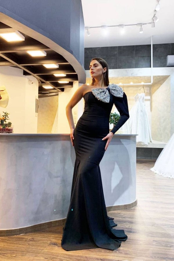 stylesnuggle offers Elegant One-shoulder Black Sequined Bow Evening Dresses On Sale at an affordable price from Satin to Mermaid Floor-length skirts. Shop for gorgeous Long Sleevess Prom Dresses, Evening Dresses collections for your big day.