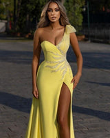 Elegant One-shoulder Yellow High split Sleevless Mermaid Prom Dress-stylesnuggle