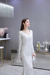 stylesnuggle offers Elegant Sparkle Sequined Burgundy Long Sleeves V-neck Mermaid Long Prom Party Gowns at a cheap price from Prom Dresses, Evening Dresses, Homecoming Dresses, Quinceanera dresses collection. Free Fast shipping on affordable Prom Dresses, Evening Dresses, Homecoming Dresses, Quinceanera dresses On Sale.