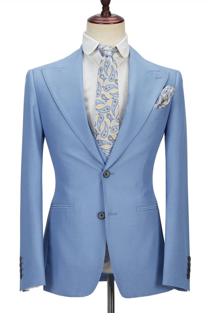 This Gentle Blue Peak Lapel Men Suit, Three-piece Men Formal Suit without Flap at stylesnuggle comes in all sizes for prom, wedding and business. Shop an amazing selection of Peaked Lapel Single Breasted Blue mens suits in cheap price.