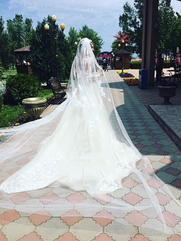 Check out this Glamorous Mermaid Long Sleevess Lace Wedding Dresses at stylesnuggle.com. 1000+ Styles to choose from, fast delivery worldwide, shop now.