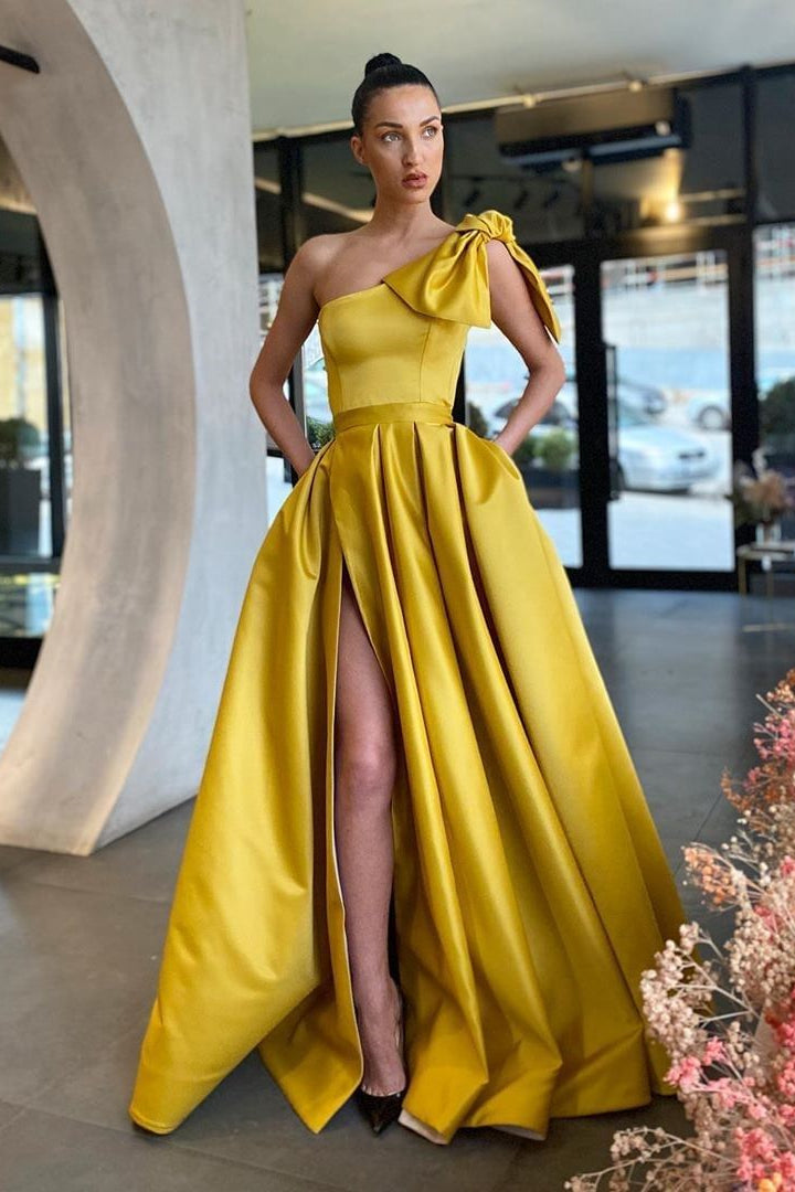 Glorious One Shoulder Yellow Prom Dress Split Long With Pockets-stylesnuggle