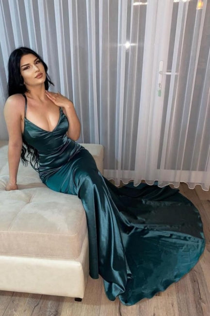 Gorgeous Dark Green V-neck Prom Dresses Long Mermaid-stylesnuggle