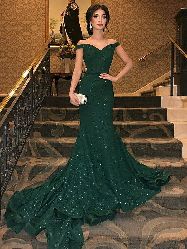 Still not know where to get your event dresses online? stylesnuggle offer you Gorgeous One-shoulder Applique Prom Dresses Long Sleevess Side Slit Chic Evening Dresses with Belt at factory price,  fast delivery worldwide.