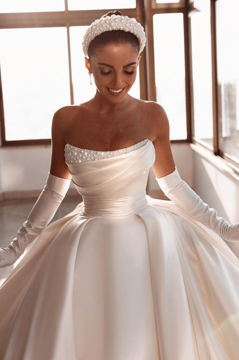 Gorgeous Strapless Ball Gown Wedding Dress With Beadings Online-stylesnuggle