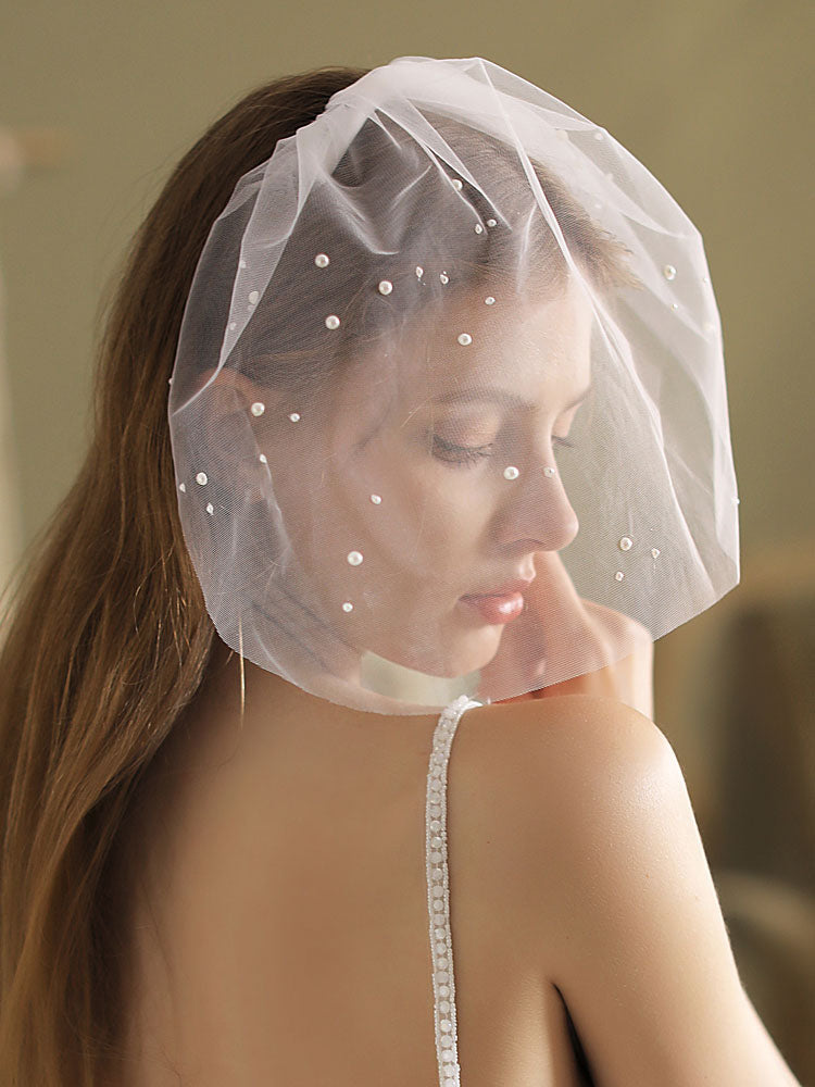 Ivory One-Tier Pearls Tulle Cut Edge Oval Short Wedding Veils-stylesnuggle