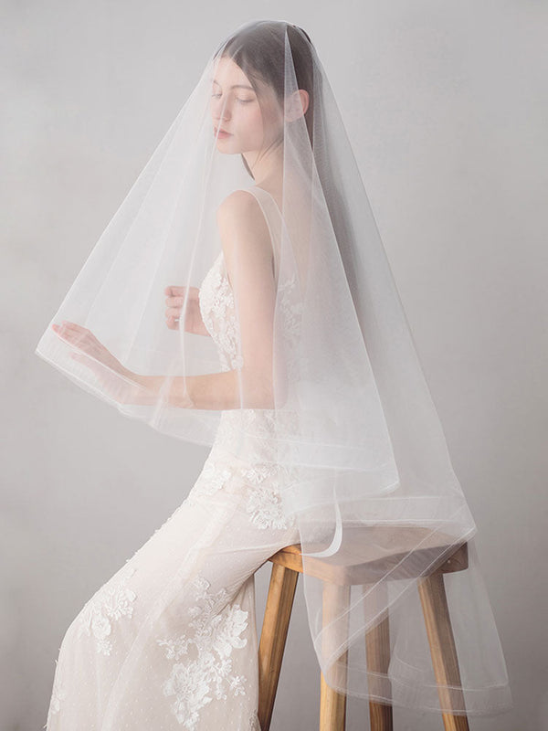 Ivory Tulle One Tier Middle-length Wedding Veil-stylesnuggle