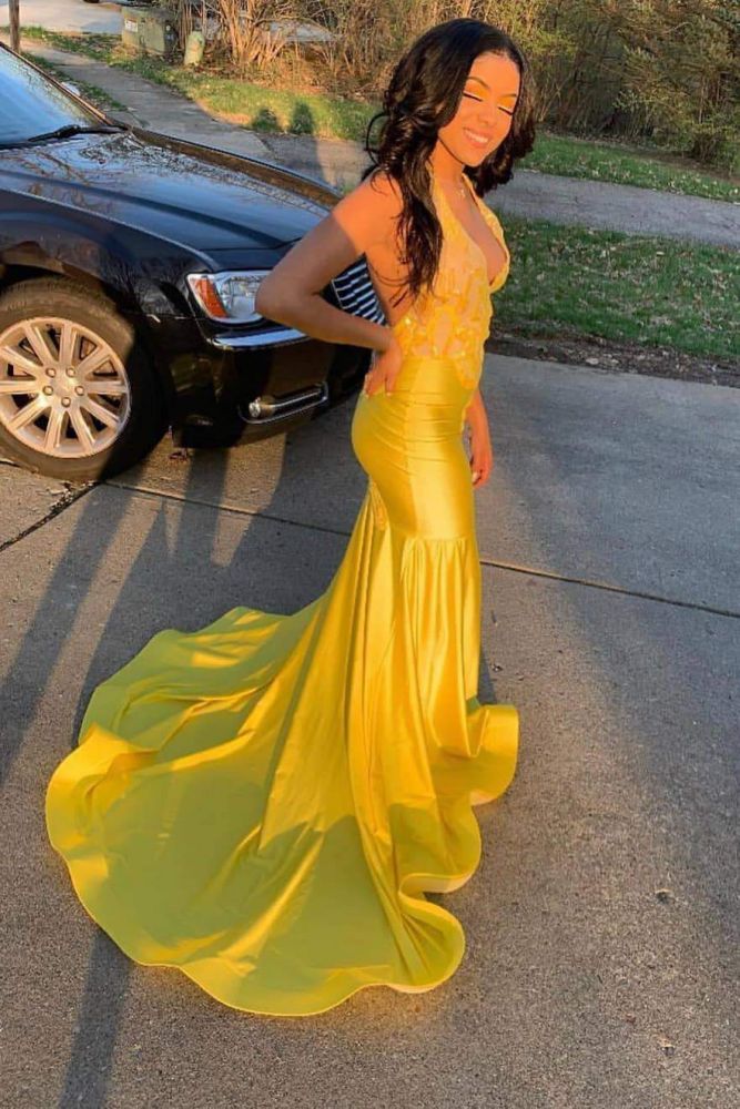 Looking for Prom Dresses in Stretch Satin,  Mermaid style,  and Gorgeous work? stylesnuggle has all covered on this elegant Latest V-neck Halter Appliques Brush Train Mermaid Prom Dresses.