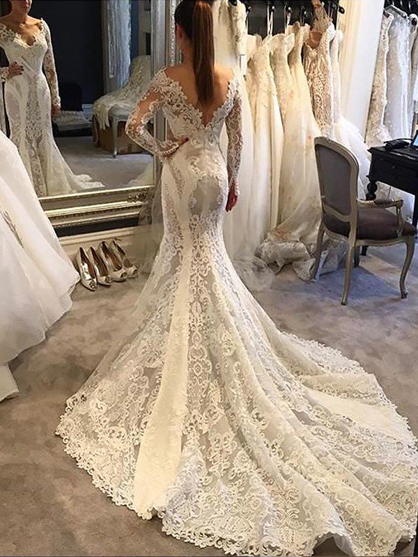 This Long Sleevess Lace Mermaid Court Train V-neck Wedding Dresses at stylesnuggle.com will make your guests say wow. The V-neck bodice is thoughtfully lined, and the skirt with to provide the airy, flatter look of Lace.