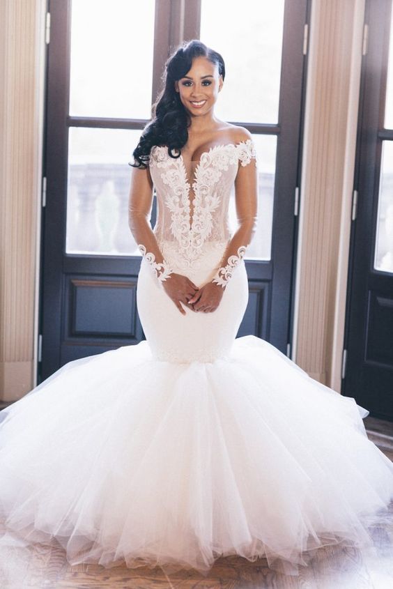 Mermaid Deep V-neck Floor Length Tulle Applique Wedding Dress-stylesnuggle