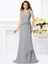 Charming Mermaid V-neck Hand-Made Flower Sleeveless Long Chiffon Bridesmaid Dresses