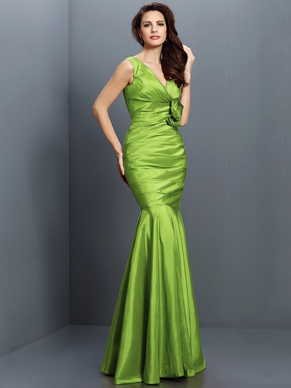 Charming Mermaid V-neck Hand-Made Flower Sleeveless Long Taffeta Bridesmaid Dresses