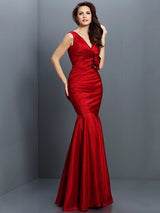 Charming Mermaid V-neck Hand-Made Flower Sleeveless Long Taffeta Bridesmaid Dresses