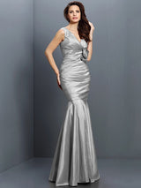 Charming Mermaid V-neck Hand-Made Flower Sleeveless Long Taffeta Bridesmaid Dresses