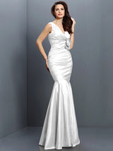 Charming Mermaid V-neck Hand-Made Flower Sleeveless Long Taffeta Bridesmaid Dresses